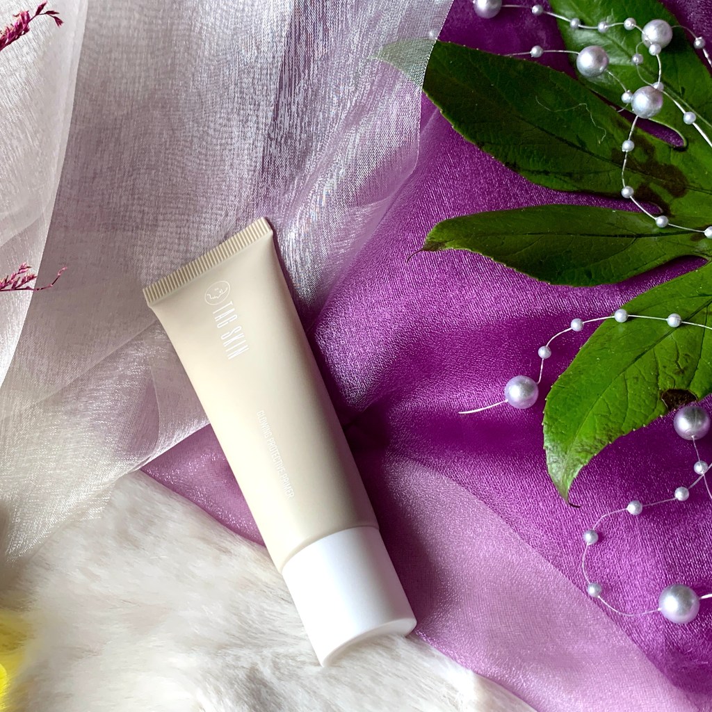 TAG SKIN評價？以肌之名好用嗎？
裸光絲緞隔離霜：兼具保濕、提亮不反白還可以校正膚色！
裸光絲緞   隔離防護   友善海洋