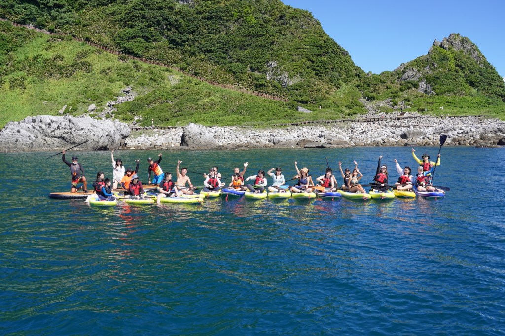 【水旅遊】SUP教練推薦理哥!包船出海SUP團!海中央SUP,跳水、浮淺、導覽,基隆嶼包船海上SUP+和平島導覽活動|基隆嶼SUP|新北包船sup|北海岸SUP|遊艇包船SUP|新北水上活動|理哥評價