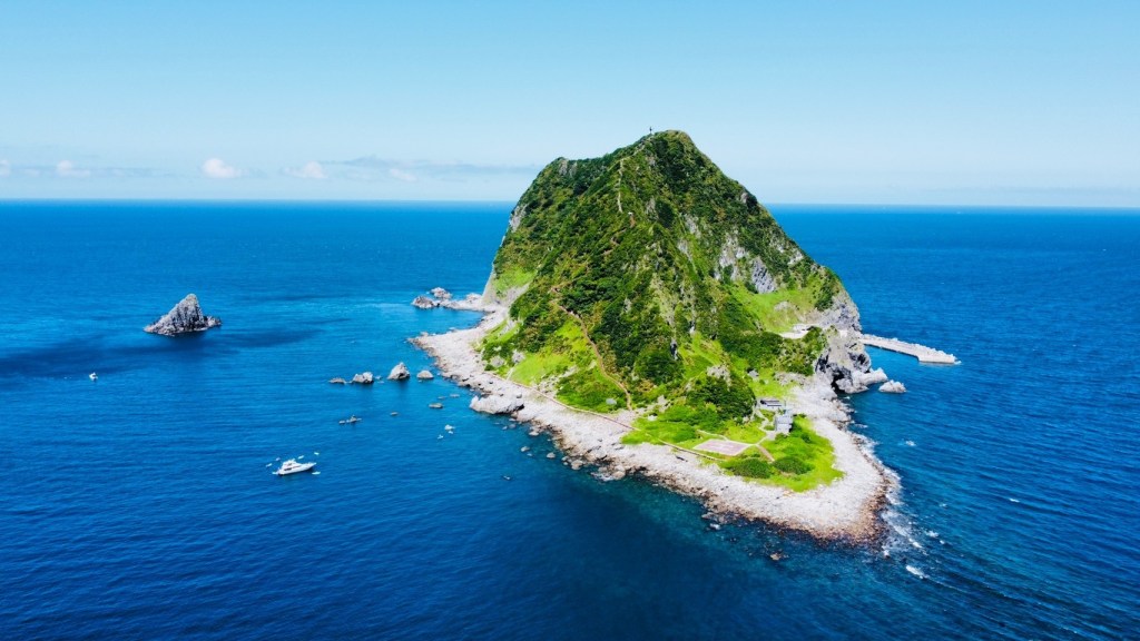 【水旅遊】SUP教練推薦理哥!包船出海SUP團!海中央SUP,跳水、浮淺、導覽,基隆嶼包船海上SUP+和平島導覽活動|基隆嶼SUP|新北包船sup|北海岸SUP|遊艇包船SUP|新北水上活動|理哥評價