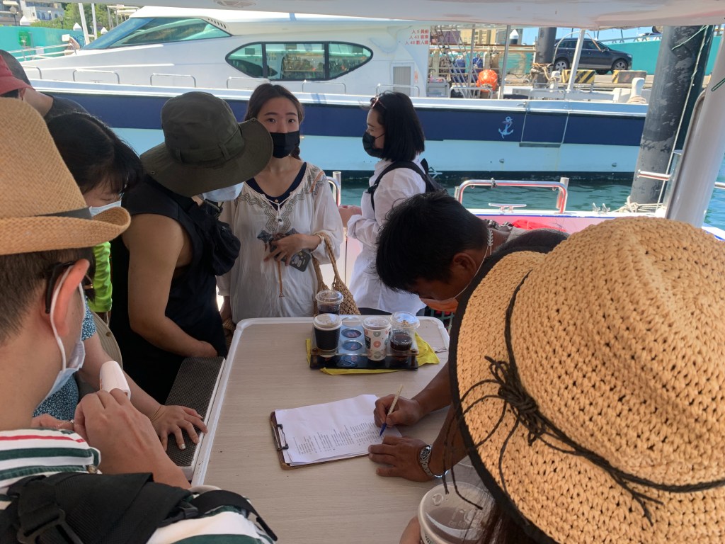 【水旅遊】SUP教練推薦理哥!包船出海SUP團!海中央SUP,跳水、浮淺、導覽,基隆嶼包船海上SUP+和平島導覽活動|基隆嶼SUP|新北包船sup|北海岸SUP|遊艇包船SUP|新北水上活動|理哥評價