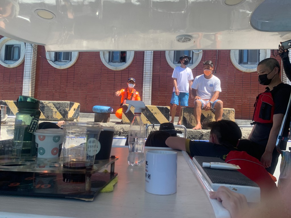 【水旅遊】SUP教練推薦理哥!包船出海SUP團!海中央SUP,跳水、浮淺、導覽,基隆嶼包船海上SUP+和平島導覽活動|基隆嶼SUP|新北包船sup|北海岸SUP|遊艇包船SUP|新北水上活動|理哥評價