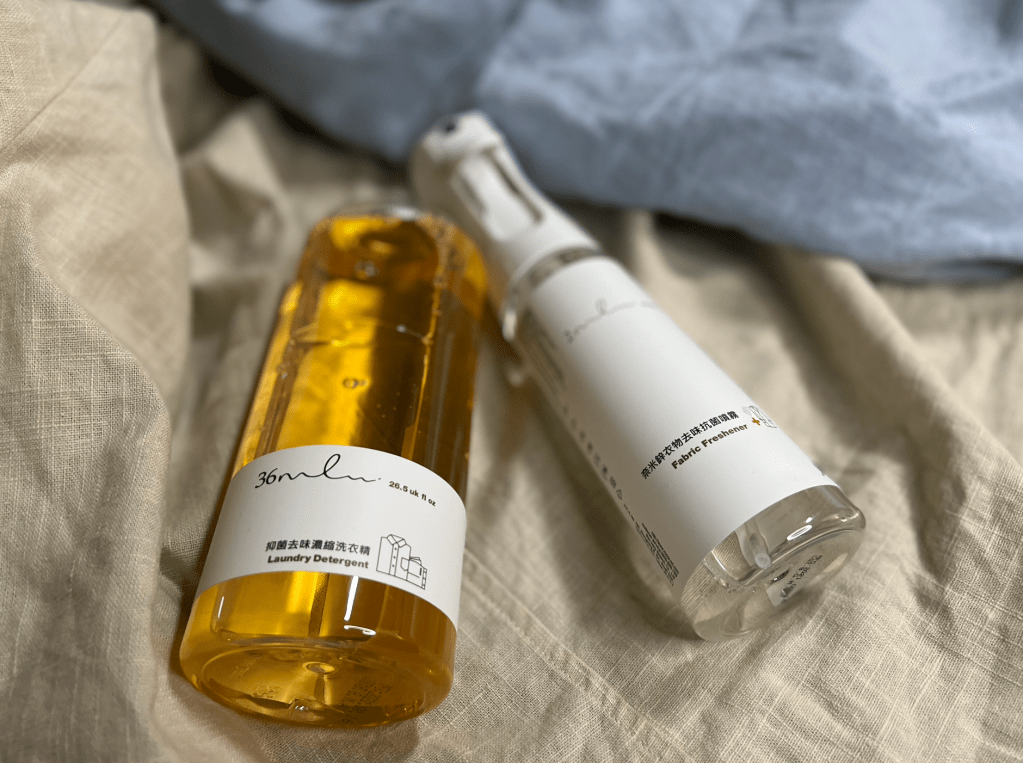  對於漂亮又好用的東西我真的毫無招架之力，mit洗衣產品品牌品質好，也很喜歡這兩隻產品的味道！清淡的香味沒有侵略性，讓衣服散發舒服淡雅的香氣，不管是成分單純的洗衣精，或是萬用去味噴霧，是我最近的愛用衣物清潔產品！mit萬用異味噴霧，以及必買mit洗衣精推薦給你棉💕